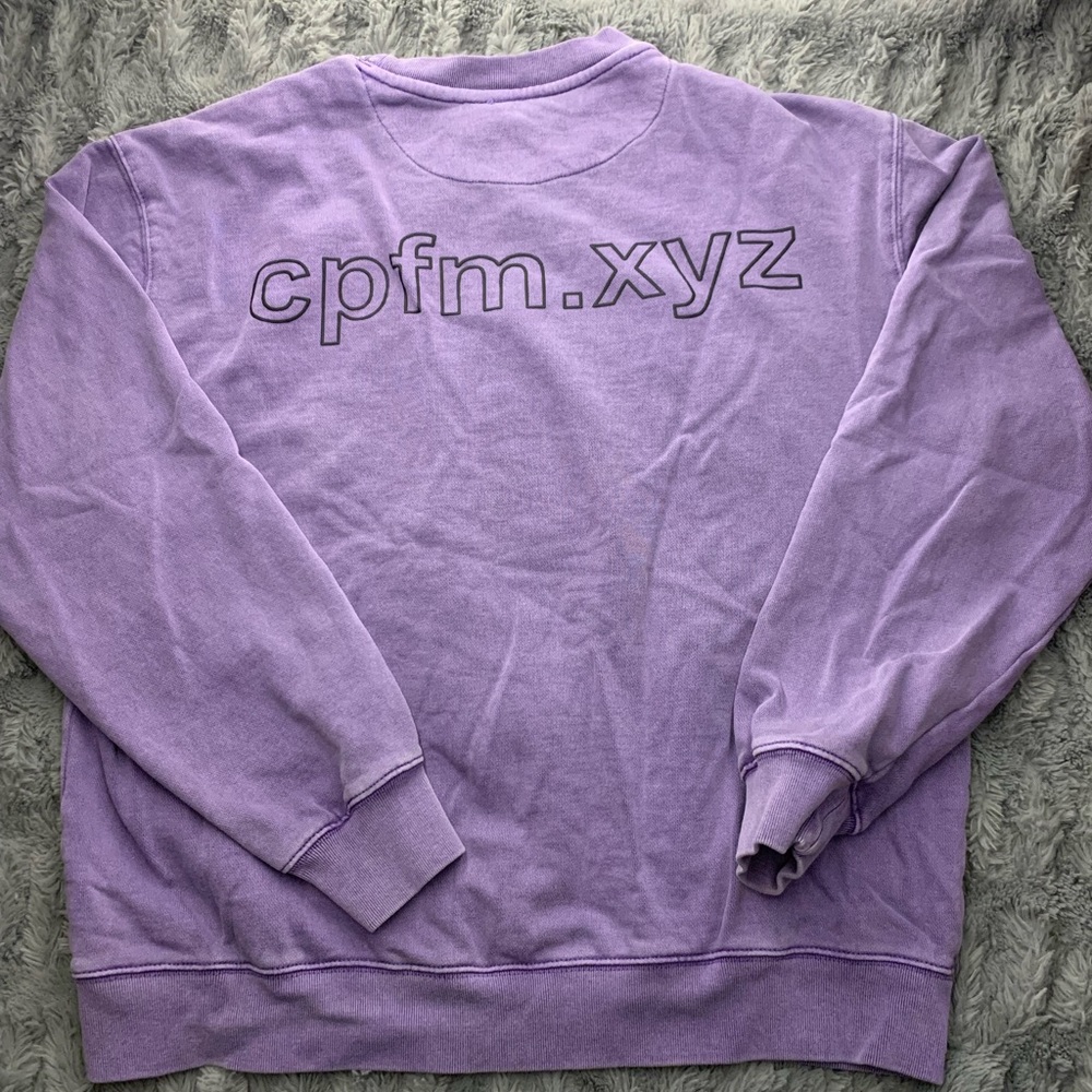 XYZ Crewneck LIMITED - Picture 4 of 4